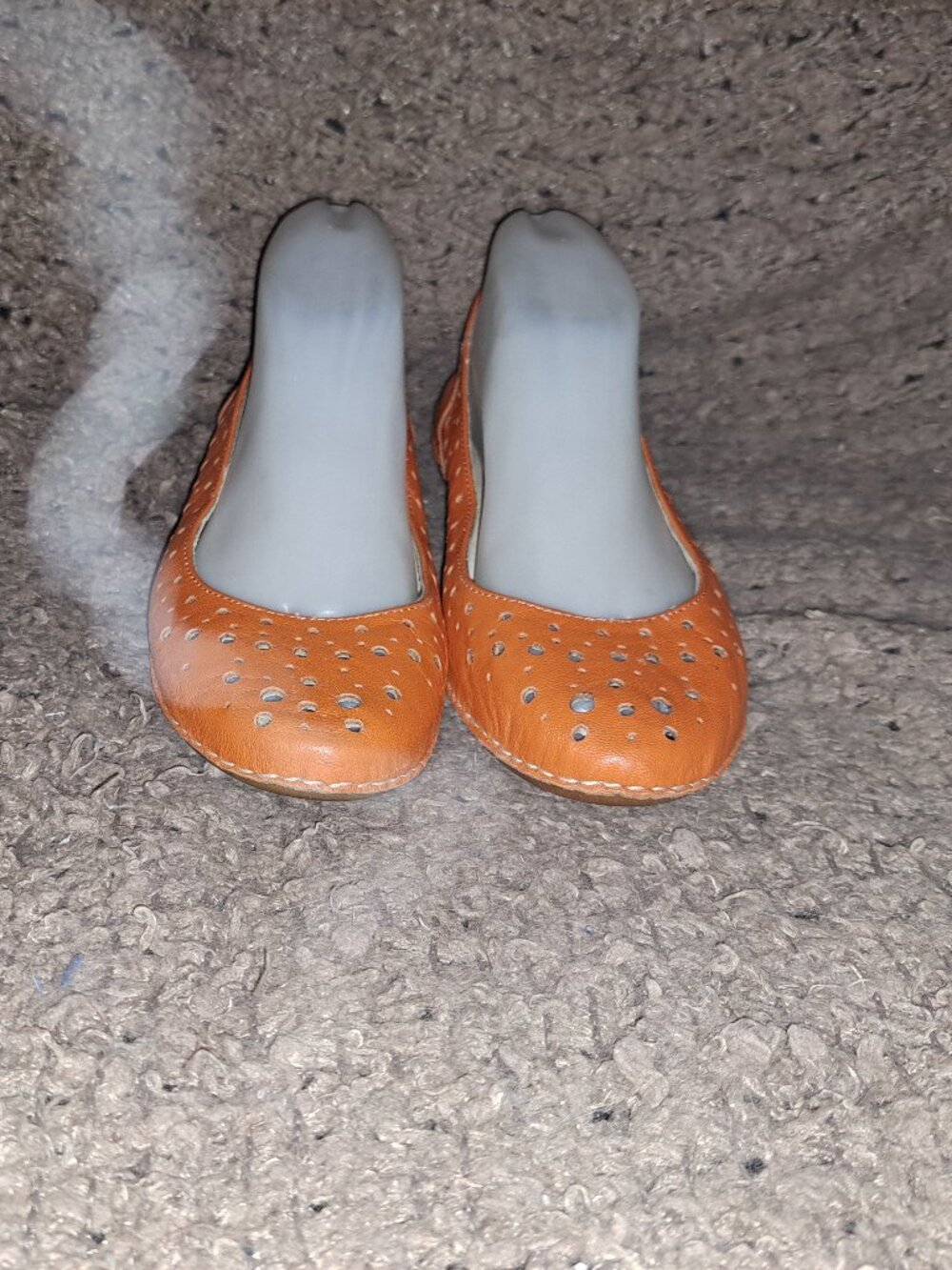 TEEMIX-Orange Perforated Leather Flats-Rubber Outsole-Vintage-Sz 38-Near Mint - Picture 3 of 8